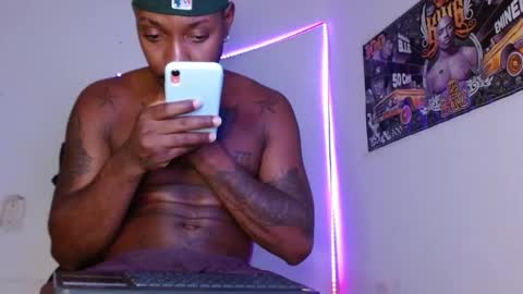 Snapshot of harley_quinnn111 chatting on March 2026 05:22:02 AM harley_quinnn111 online show from March 2026 05:22:02 AM