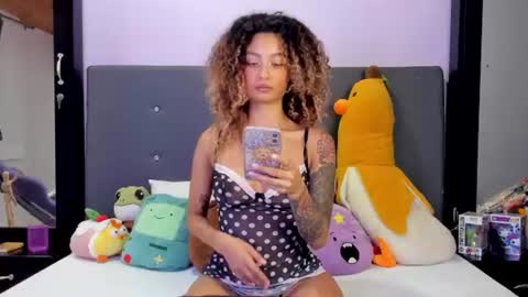 Snapshot of harmonyy_hill chatting on June 2026 02:14:02 AM Harmony Hill online show from June 2026 02:14:02 AM