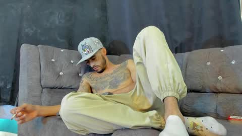 Snapshot of harold_999 chatting on April 2026 12:50:01 PM harold_999 online show from April 2026 12:50:01 PM