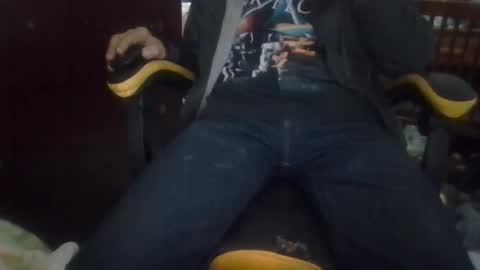 Snapshot of harry1cannary chatting on October 2025 06:18:01 PM harry1cannary online show from October 2025 06:18:01 PM