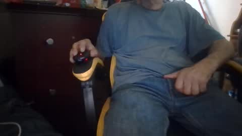 Snapshot of harry1cannary chatting on October 2025 03:52:01 PM harry1cannary online show from October 2025 03:52:01 PM