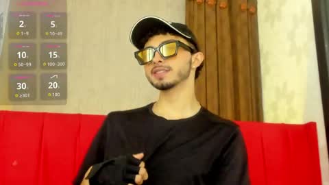 Snapshot of harry_salvatore chatting on April 2026 11:44:02 AM Harry Salvatore online show from April 2026 11:44:02 AM