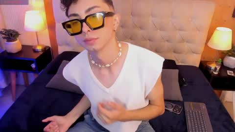 Snapshot of harry_salvatore chatting on May 2026 11:40:02 AM Harry Salvatore online show from May 2026 11:40:02 AM