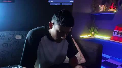 Snapshot of harrydavidsonx chatting on April 2026 02:33:02 PM ... online show from April 2026 02:33:02 PM