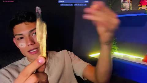 Snapshot of harrydavidsonx chatting on April 2026 11:40:02 PM ... online show from April 2026 11:40:02 PM