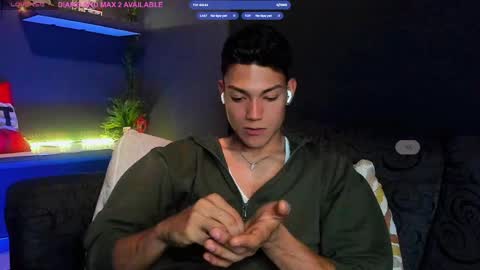 Snapshot of harrydavidsonx chatting on April 2026 01:18:01 AM ... online show from April 2026 01:18:01 AM