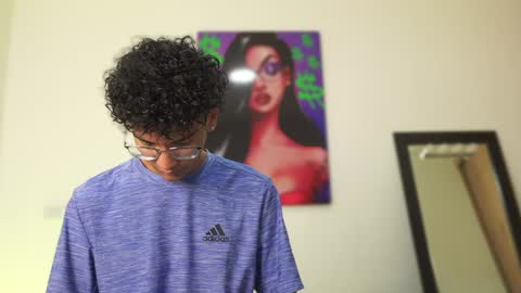 Snapshot of harrytwink18 chatting on December 2024 01:17:01 PM HARRY online show from December 2024 01:17:01 PM