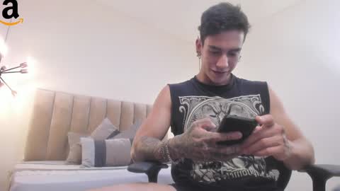 Harry Jones online show from December 2024 08:28:01 PM