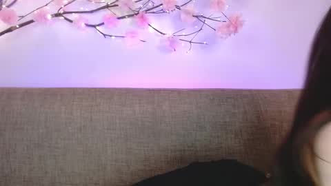     online show from October 2025 03:01:02 PM