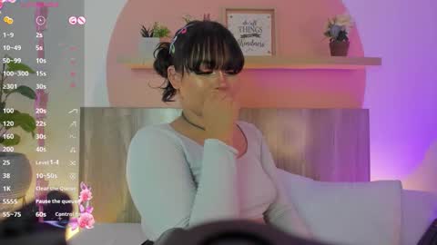 Snapshot of harubun chatting on October 2025 05:10:01 AM L A U R A online show from October 2025 05:10:01 AM