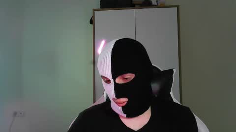 Snapshot of harvey6dent6 chatting on March 2026 10:09:01 PM Two-Face online show from March 2026 10:09:01 PM