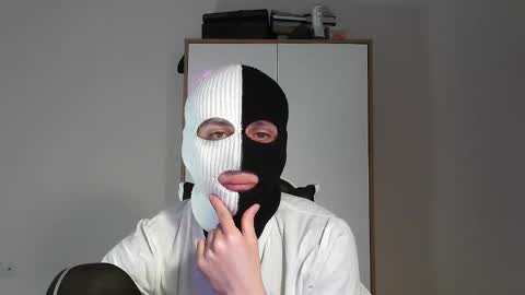 Snapshot of harvey6dent6 chatting on April 2026 09:37:02 PM Two-Face online show from April 2026 09:37:02 PM