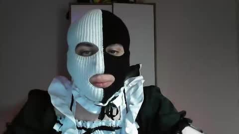 Snapshot of harvey6dent6 chatting on April 2026 11:05:01 PM Two-Face online show from April 2026 11:05:01 PM