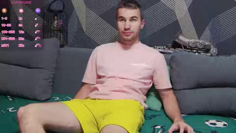 Snapshot of harvey_ren chatting on November 2025 08:31:01 PM Harvey online show from November 2025 08:31:01 PM