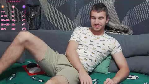 Snapshot of harvey_ren chatting on November 2025 08:19:01 PM Harvey online show from November 2025 08:19:01 PM