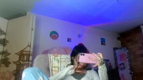 Snapshot of harypeath_ chatting on April 2026 03:15:01 AM Im Emily and I could be the love of your life online show from April 2026 03:15:01 AM