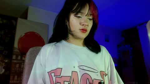 Snapshot of harypeath_ chatting on April 2026 02:55:01 AM Im Emily and I could be the love of your life online show from April 2026 02:55:01 AM