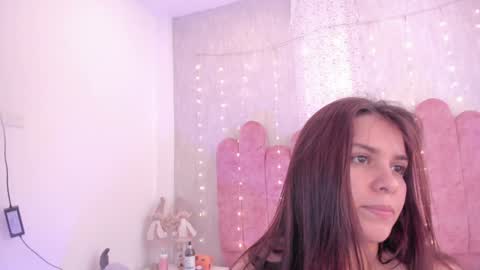 hasret_sesim online show from December 2024 01:32:02 PM