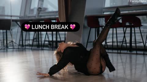 Snapshot of haters_ chatting on December 2024 03:16:02 PM Anna online show from December 2024 03:16:02 PM