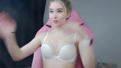 Snapshot of haters_ chatting on November 2025 04:34:02 PM Anna online show from November 2025 04:34:02 PM