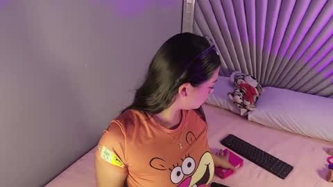 Snapshot of hatsajones chatting on May 2026 04:17:02 AM hatsajones online show from May 2026 04:17:02 AM