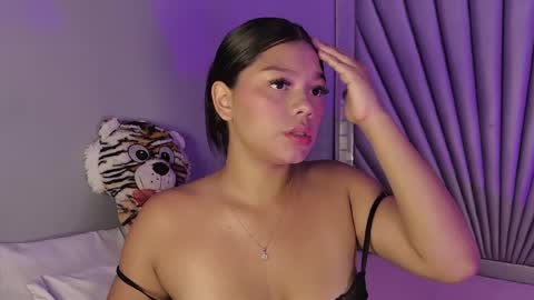 Snapshot of hatsajones chatting on May 2026 04:31:02 AM hatsajones online show from May 2026 04:31:02 AM