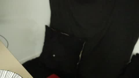 Snapshot of hatsumotokyoto chatting on February 2025 04:06:01 AM More content   2   online show from February 2025 04:06:01 AM