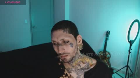 Snapshot of hatsumotokyoto chatting on October 2025 04:32:01 AM More content   2   online show from October 2025 04:32:01 AM