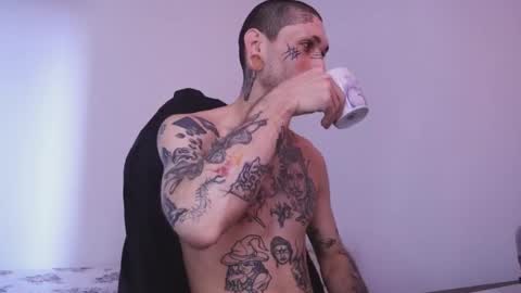 More content   2   online show from November 2025 04:45:02 PM