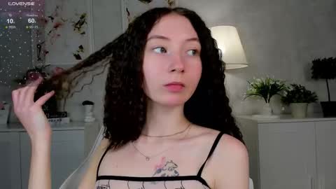 Lola online show from October 2025 08:59:01 AM