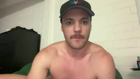 Snapshot of hawaiigogonoa chatting on March 2025 07:46:02 AM BeachBoyNoa online show from March 2025 07:46:02 AM