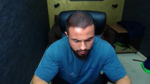 Snapshot of hayeswood chatting on October 2025 05:41:02 AM HayesWood online show from October 2025 05:41:02 AM