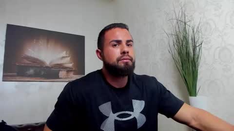 Snapshot of hayeswood chatting on November 2025 06:07:02 AM HayesWood online show from November 2025 06:07:02 AM