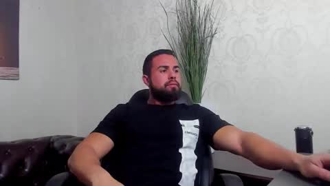 Snapshot of hayeswood chatting on November 2025 05:29:02 AM HayesWood online show from November 2025 05:29:02 AM