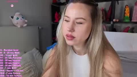 Snapshot of hayleex chatting on April 2026 09:01:01 AM Haylee online show from April 2026 09:01:01 AM