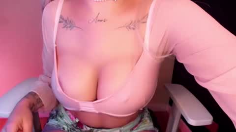 Snapshot of hazeeell chatting on February 2026 04:38:01 AM Marie online show from February 2026 04:38:01 AM