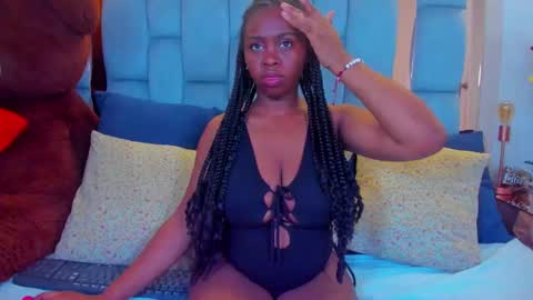 hazel_lanee online show from December 2025 02:16:02 AM