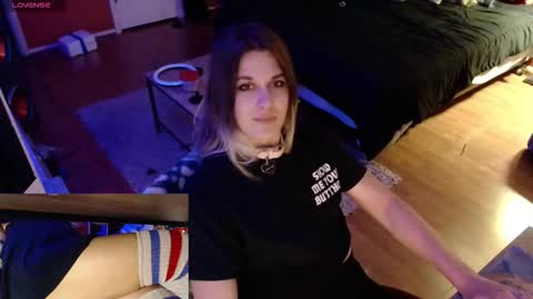 Snapshot of hazel_lust chatting on March 2026 01:11:01 AM Hazel Lust online show from March 2026 01:11:01 AM