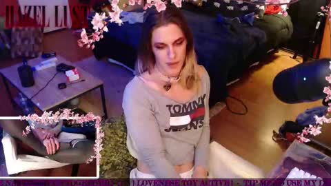 Snapshot of hazel_lust chatting on March 2026 02:11:01 AM Hazel Lust online show from March 2026 02:11:01 AM