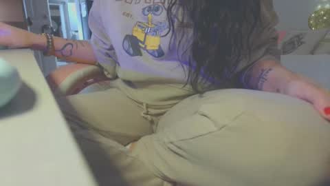 Hazel online show from February 2025 08:31:01 PM