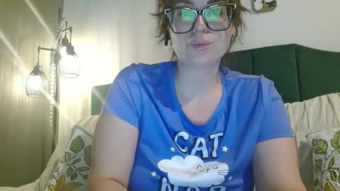 Snapshot of hazel_skye chatting on April 2026 11:13:02 PM Hazel online show from April 2026 11:13:02 PM