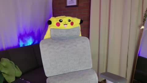 Snapshot of hazelbrownn23 chatting on March 2026 12:59:02 AM Hazel Brown online show from March 2026 12:59:02 AM