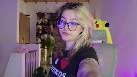 Snapshot of hazelbrownn23 chatting on May 2026 02:17:02 AM Hazel Brown online show from May 2026 02:17:02 AM