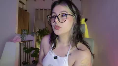 Hazel Brown online show from June 2026 01:43:02 AM