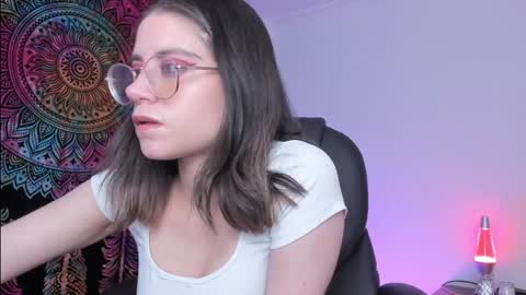 Snapshot of hazelkush00 chatting on January 2025 10:37:02 PM HazelKush online show from January 2025 10:37:02 PM