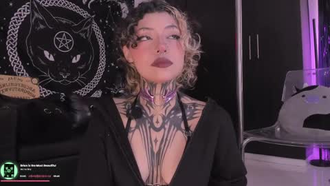 Snapshot of hazellwitch chatting on April 2026 03:49:01 PM Hazell Witch online show from April 2026 03:49:01 PM