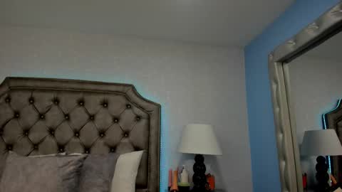 Snapshot of hazelmoret chatting on September 2025 11:43:01 AM HazelMoret online show from September 2025 11:43:01 AM
