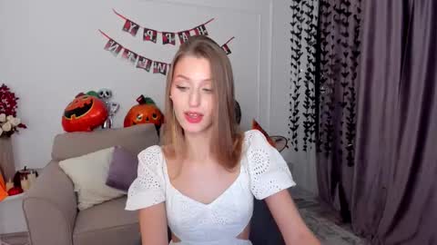 heartedlove_1 online show from October 2025 04:13:01 AM