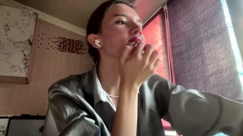 Snapshot of heatherwillman chatting on March 2026 12:16:02 PM Lili online show from March 2026 12:16:02 PM