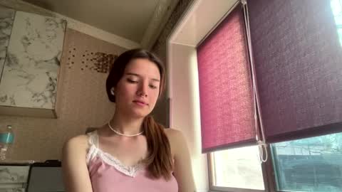 Snapshot of heatherwillman chatting on April 2026 12:03:02 PM Lili online show from April 2026 12:03:02 PM